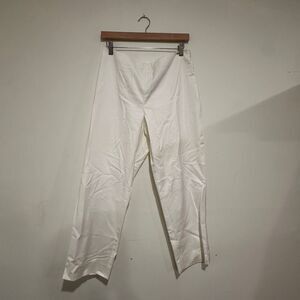 St. John Women’s White Capri Pants Size 10 Classic